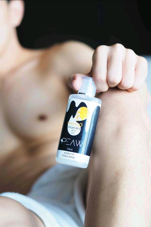 Peaw-1-泰國模型為您的樂趣